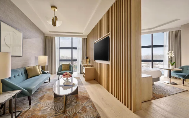 جناح تنفيذي، Hyatt Regency London Olympia 4/7