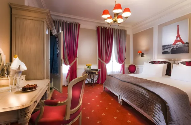 غرفة سوبيريور ثلاثية بسرير مزدوج وسرير فردي مع أريكة، Hotel Belfast 3/3