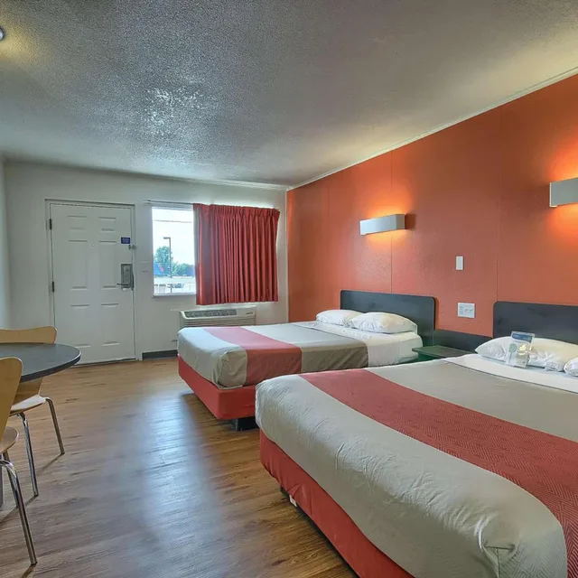 غرفة بسريرين كوين، Motel6 Lima, OH 7/10