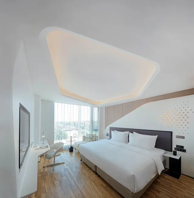 Executive, King Bed, Queen Bed, Fly Zoo Hotel 2/2