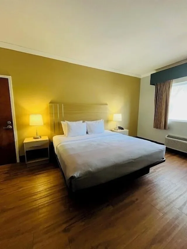 غرفة بسرير كينج، Quality Inn Gulf Shores Airport 3/9
