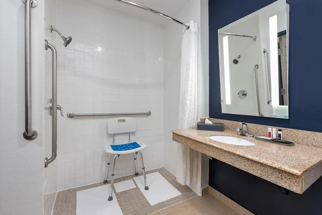 غرفة بسريرين كوين لذوي الإعاقة، La Quinta Inn And Suites Paris 7/8