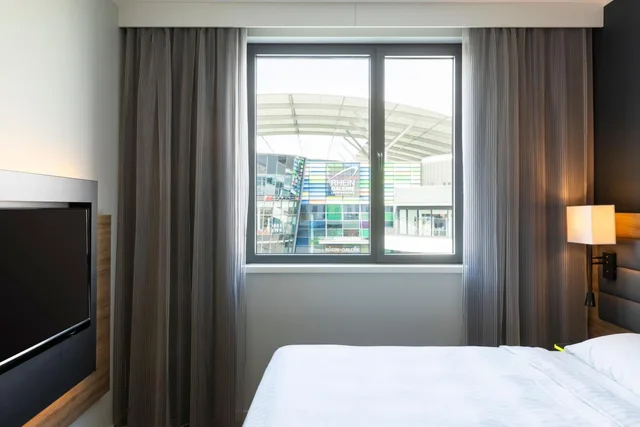 Moxy Sleeper, Guest Room, King Bed, Queen Bed، Moxy Ludwigshafen 5/8