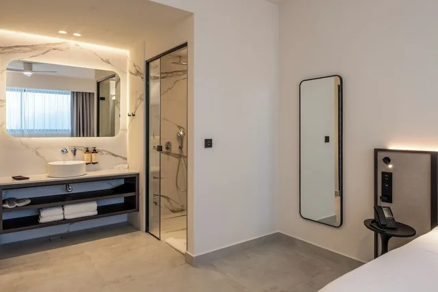 جناح فاخر بسريرين كينج وسرير فردي، Scala Boutique Hotel & Suites 7/7