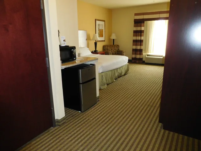 غرفة بسرير كينج، Holiday Inn Express Hotel And Suites Ponca City 5/8