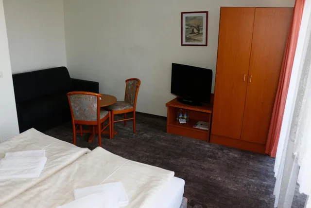 غرفة بسرير مزدوج بشرفة، Hotel Lugsteinhof 3/7