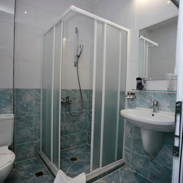 غرفة عائلية، Montecito Hotel Sofia 6/9