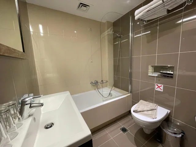 غرفة ثلاثية، Fortezza Hotel 7/7