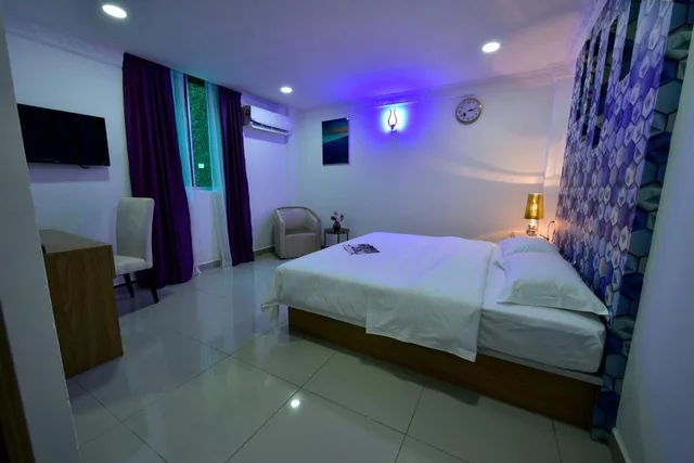 Superior, King Bed, Zen Rooms Poorna Hotel 2/2