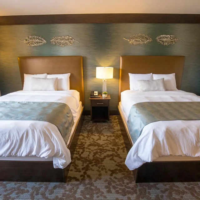 غرفة بسرير مزدوج بشرفة، Ute Mountain Casino Hotel 2/3