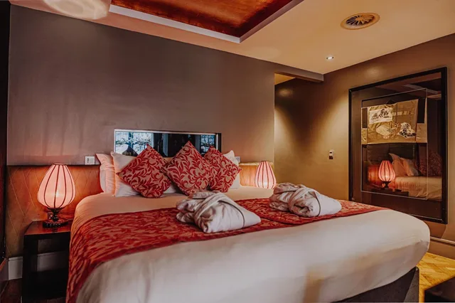 جناح جونيور بسرير مزدوج أو سريرين منفصلين، Le Monde Hotel 2/10