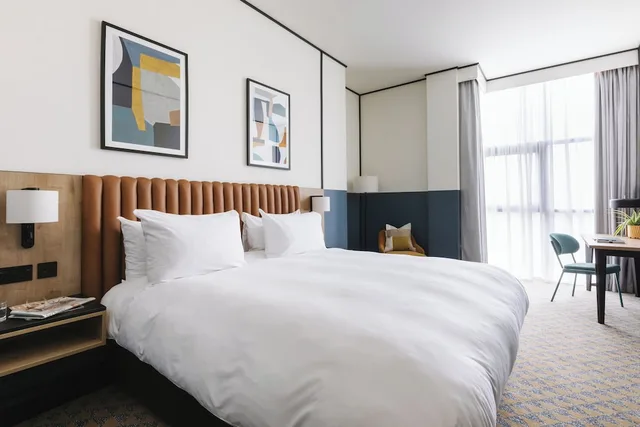 غرفة بريميوم بسرير كوين، voco Belfast, an IHG Hotel 4/9