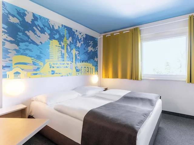 غرفة بسرير كوين، B B Hotel Stuttgart City 2/4