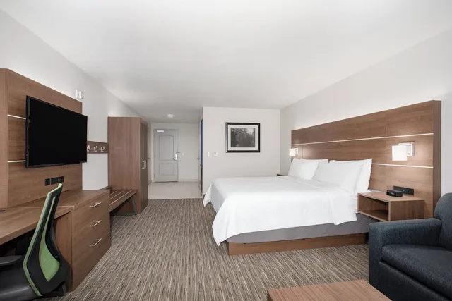 جناح بسرير كينج لذوي الإعاقة، Holiday Inn Express and Suites Chowchilla - Yosemite Park Area 2/3