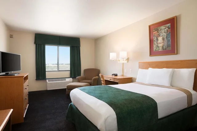 غرفة بسرير كينج، Travelodge By Wyndham Pecos 1/2
