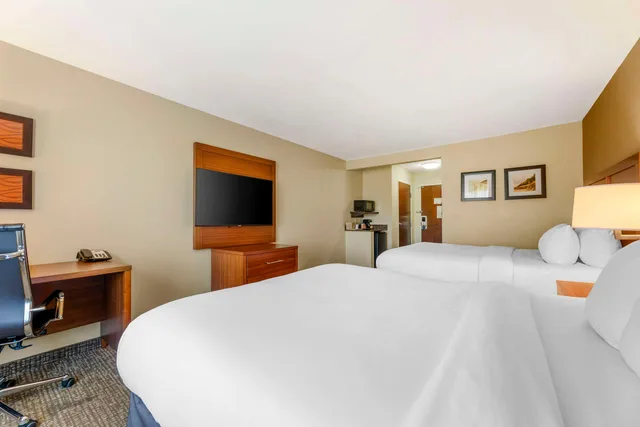 غرفة بسريرين كوين لذوي الإعاقة، Comfort Inn & Suites Porter near Indiana Dunes 2/5