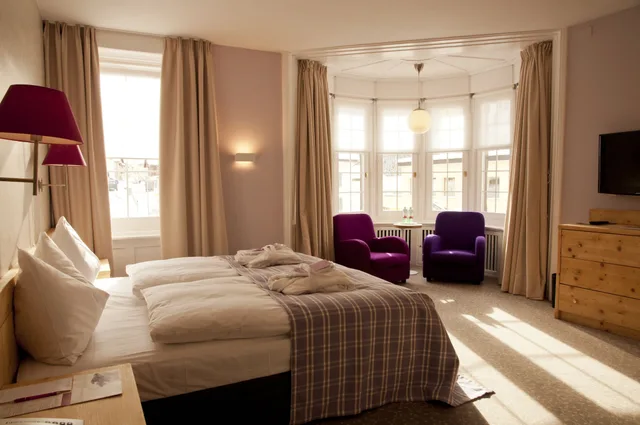 Premium, King Bed, Main House، Hotel Rosatsch 4/8