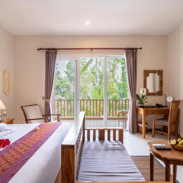 جناح جونيور بشرفة، Ashoka Tree Resort At Tanggayuda 6/8