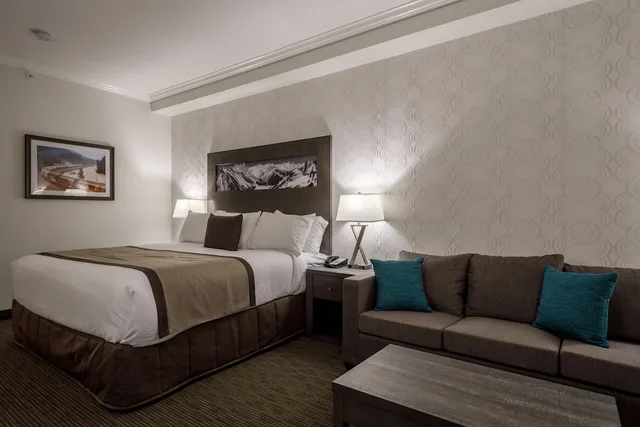 غرفة بسرير كينج، Ramada Revelstoke 5/6