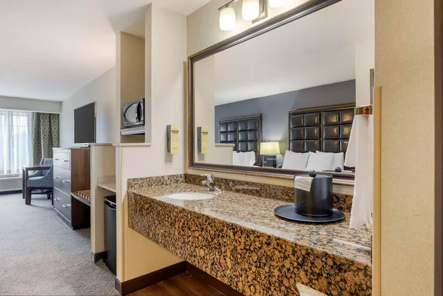 غرفة بسريرين كوين، Best Western Plus Northwind Inn Suites 5/5