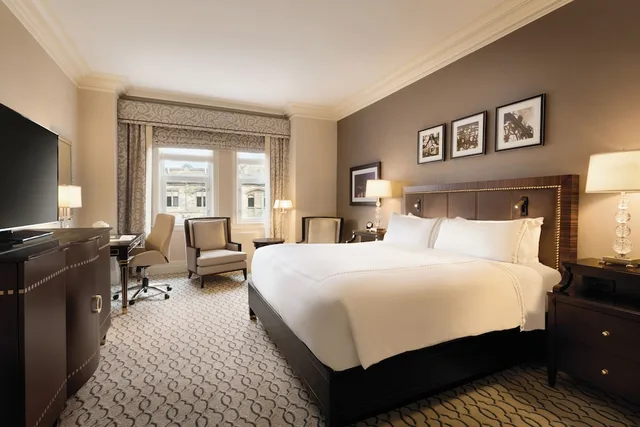 Fairmont Gold, King Bed، Fairmont Chateau Laurier 3/4