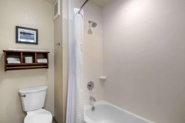 غرفة بسريرين كوين، Comfort Inn & Suites Coeur d'Alene, ID 6/6