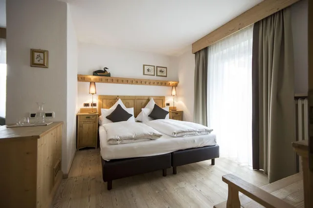غرفة رومانسية بسرير مزدوج، Alpstay - Hotel Acadia - Adults Only 1/1