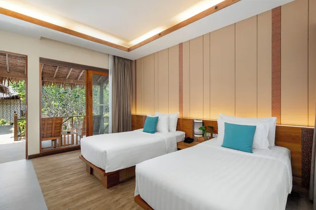 Garden, Deluxe, Bungalow, Twin Beds, SAii Phi Phi Island Village 3/4