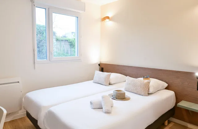 غرفة قياسية بسريرين منفصلين، Comfort Aparthotel Versailles St Cyr l Ecole 2/7