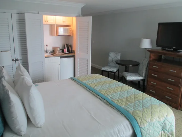 غرفة قياسية بسرير كينج بإطلالة على البحر بشرفة، Best Western Premier Hotel Del Mar 4/8