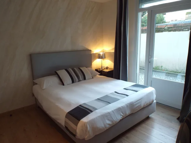 غرفة بسرير مزدوج لذوي الإعاقة، HOTEL SAINT MARTIN 2/10