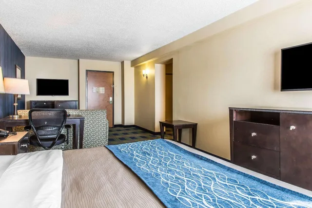 غرفة بزنس بسرير كينج، Comfort Inn and Suites Meriden 3/5