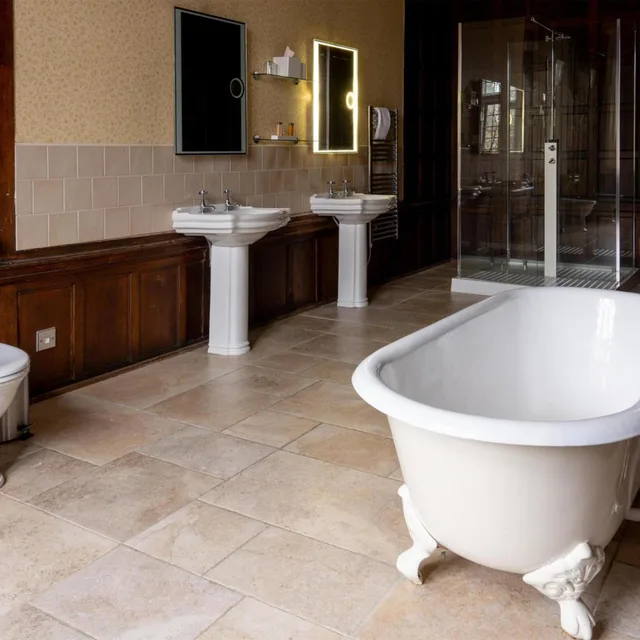 غرفة تنفيذية بسرير كينج في المبنى الرئيسي، Castle Bromwich Hall Hotel, BW Signature Collection 3/3