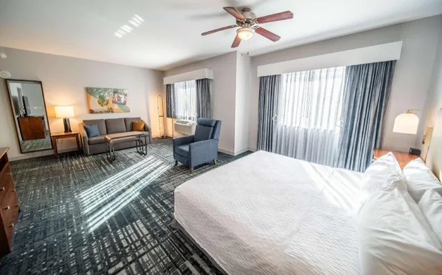 استوديو بسرير كينج مع أريكة لذوي الإعاقة، Homewood Suites By Hilton Rochester Mayo Clinic Area Saint Marys 1/2