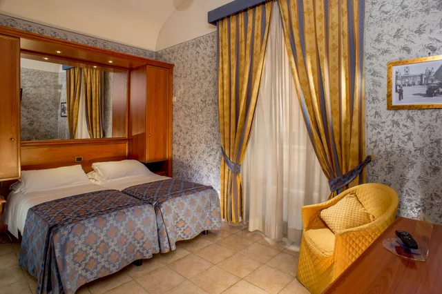 غرفة قياسية بسريرين منفصلين، Assisi 3/5