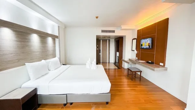 غرفة ديلوكس بسرير كينج، Thong Tarin Hotel 6/10