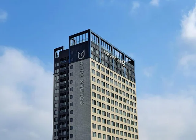 غرفة تنفيذية بسرير كينج، Golden Tulip Ever Yongin 1/1