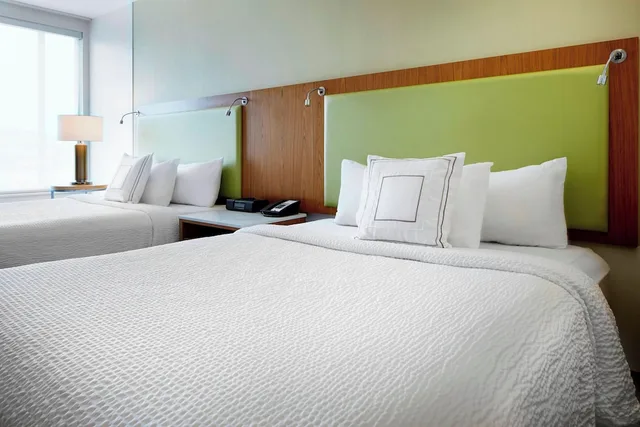 جناح بسريرين كوين مع سرير سحّاب إضافي لذوي الإعاقة، SpringHill Suites Columbus OSU 1/6