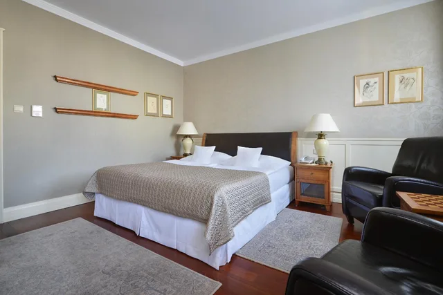 غرفة تنفيذية بسرير كينج، Marrol S Hotel 9/10
