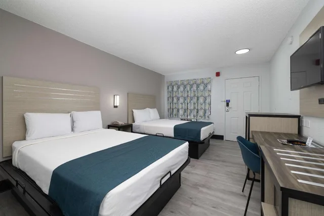 غرفة بسريرين مزدوجين، Motel6 Tempe, AZ - Broadway - ASU 1/1