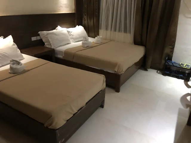 غرفة عائلية ثلاثية بسرير كوين وسرير فردي، Delle Suites 2/5