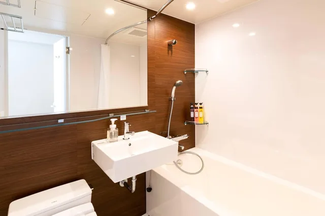 غرفة قياسية بسرير كوين، Comfort Hotel Shin-Osaka 4/5