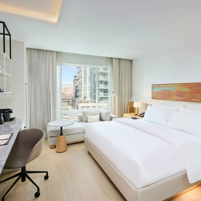 استوديو كبير بسرير كينج، The Pearle Hotel & Spa, Autograph Collection 1/8