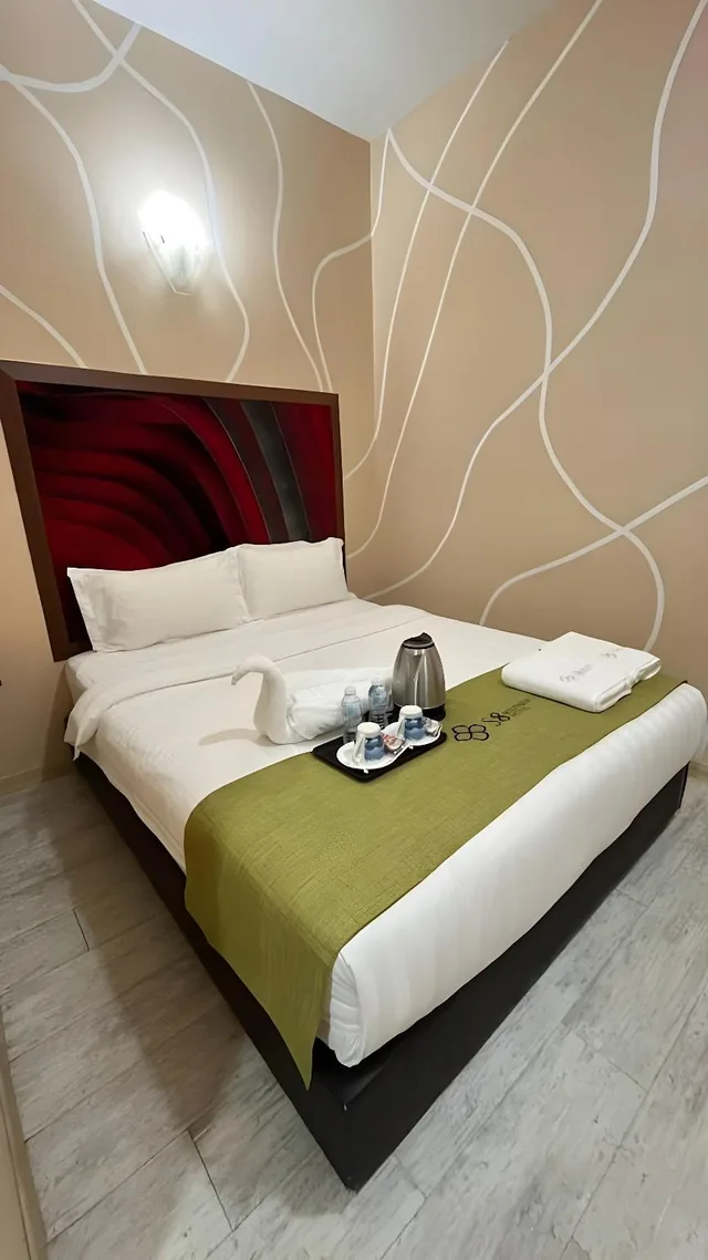 Standard, Double Bed, No Window، S8 Boutique Hotel 2/3
