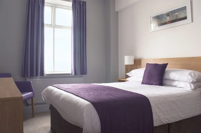 غرفة قياسية بسرير مزدوج، Waverley Castle Hotel 1/6