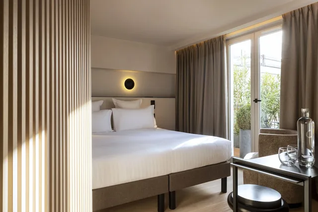غرفة سوبيريور بسرير كوين بشرفة، Hotel Este 2/3