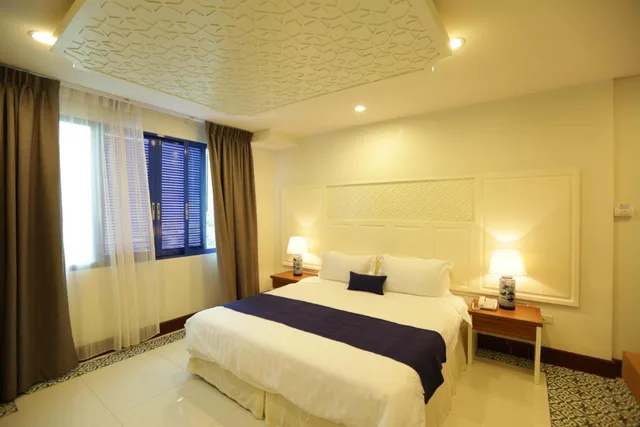 Deluxe, King Bed, Nandha Hotel 7/10