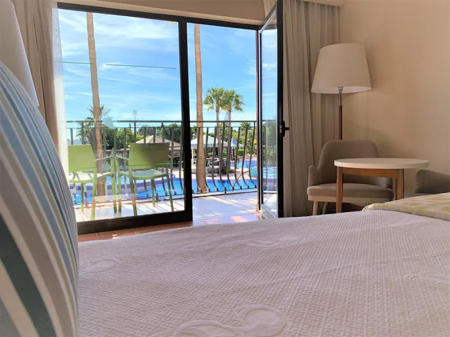 Pool, Deluxe, Twin Beds، Baia Grande 1/8