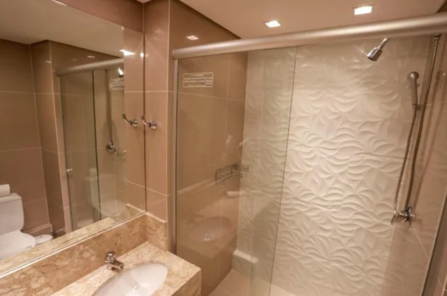 جناح رباعي بسرير مزدوج وسريرين منفصلين، Sky Valle Hotel 2/3