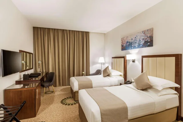 Deluxe, Twin Beds, Smoking, Best Western Plus Al Qurayyat City Center 2/3